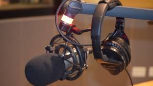 Subtel begins renewal of community radio concessions