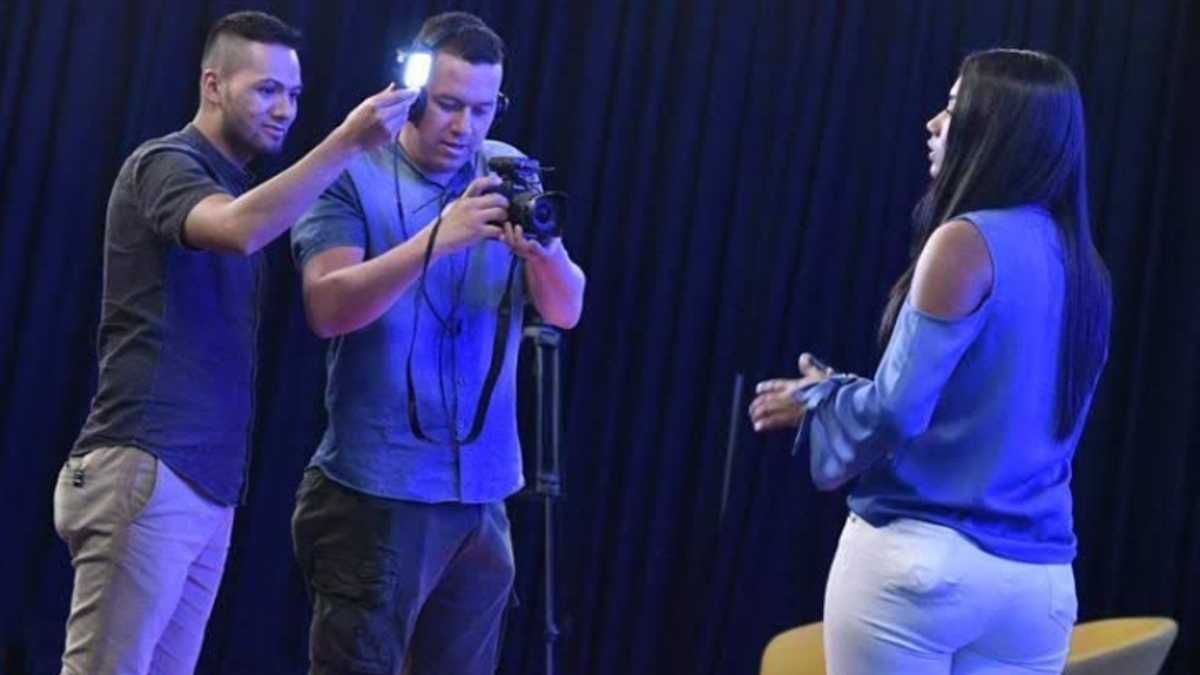 abre cámara 2022
