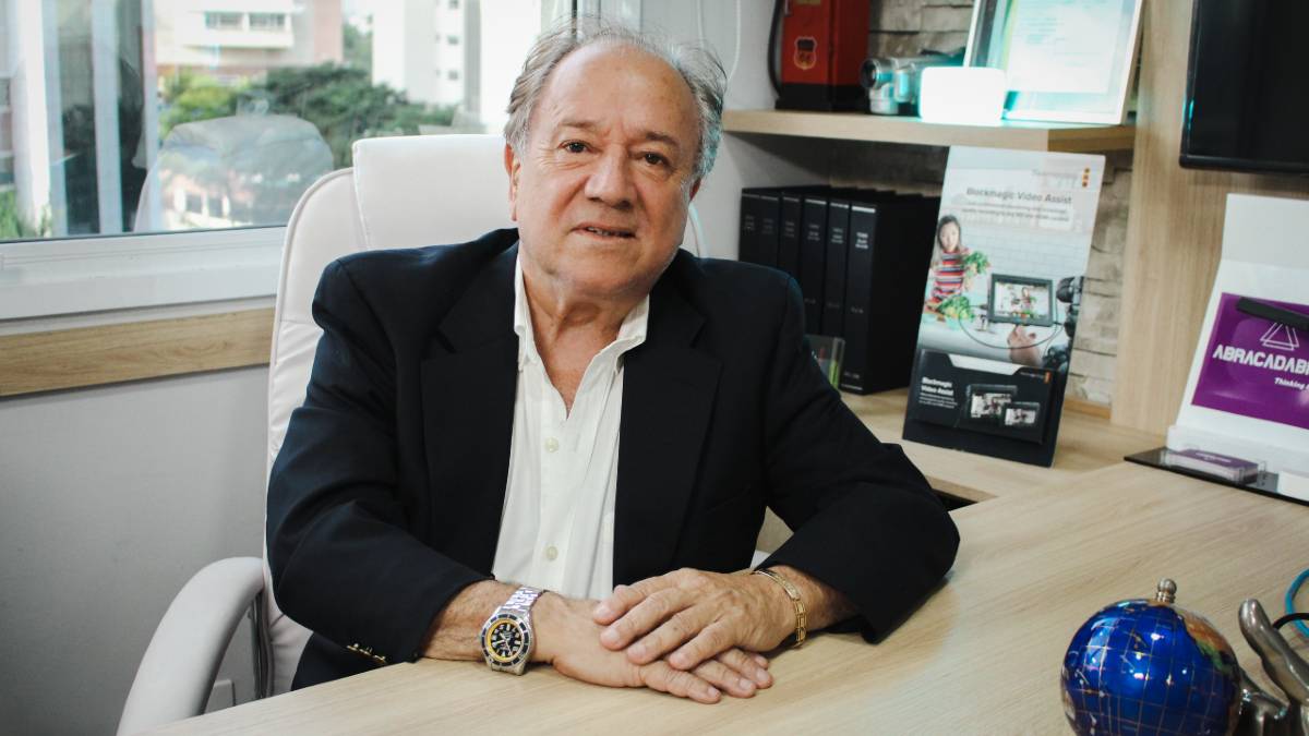 Pinnacle group, Ricardo lópez, 