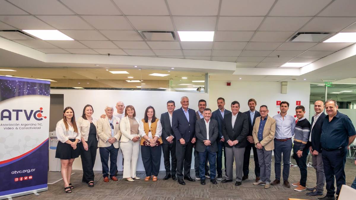 Federico Fornelli asume presidencia de ATVC