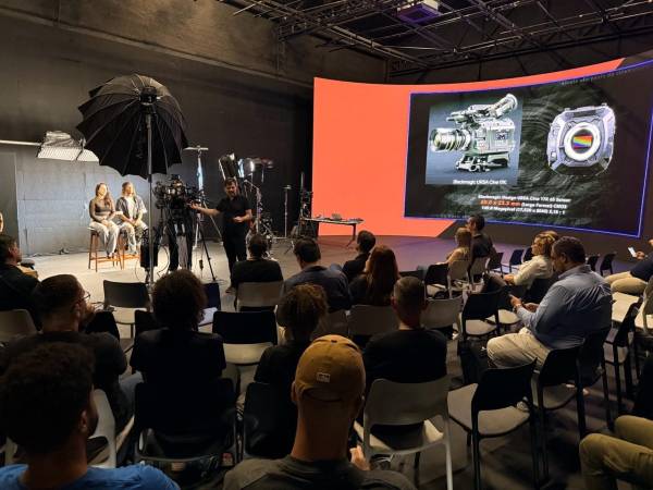 El mercado audiovisual brasileño se encuentra en un período de consolidación y maduración técnica. En este contexto, surge Pinnacle Academy, una iniciativa del Grupo Pinnacle en colaboración con el fabricante Blackmagic Design, que propone un nuevo formato de evento: menos charla y más práctica, menos exhibición y más intercambio de conocimientos.