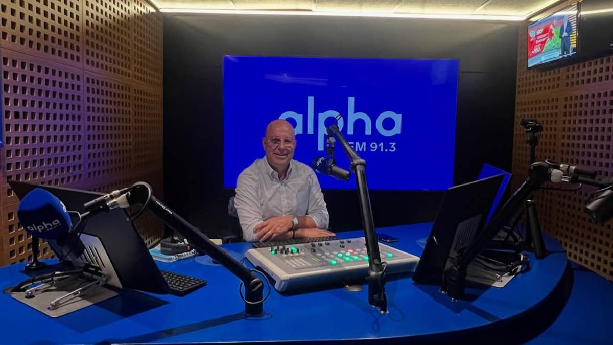 Alpha FM moderniza su estudio principal con nueva consola