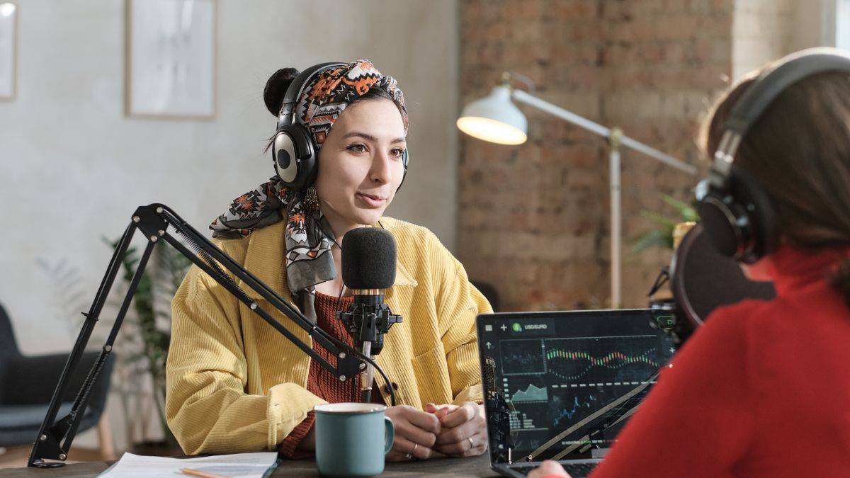 Mujeres conectadas, desigualdades persistentes