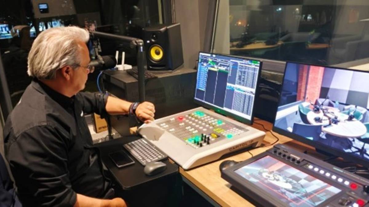 Vieuhaus y AEQ respaldaron transmisión especial de Radio Iteso