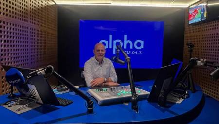 Alpha FM moderniza su estudio principal con nueva consola
