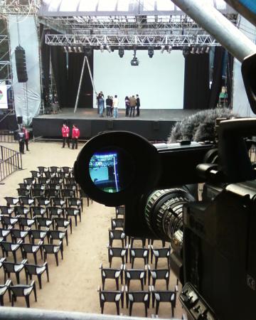 20120224212252_Recital_de_PIMPINELA_en_vivo.jpg.jpeg